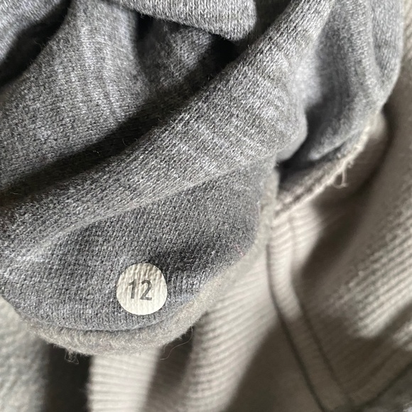 lululemon athletica Scuba Hoodie - Picture 6 of 8